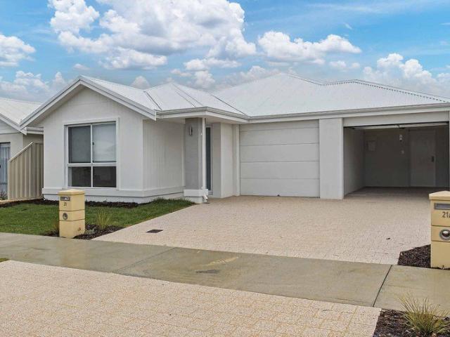 Modern Coastal Living, Perfectly Sized