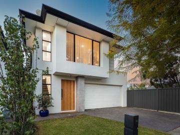 Modern Coastal Luxury in a Prime North Brighton Setting