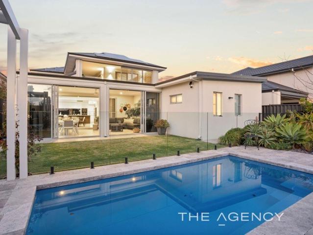 MODERN COASTAL MASTERPIECE