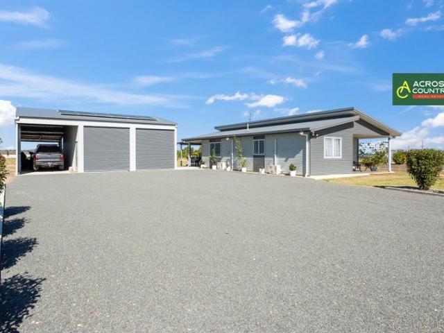 Modern Comfort & Thoughtful Design on a 6,402m2 Block