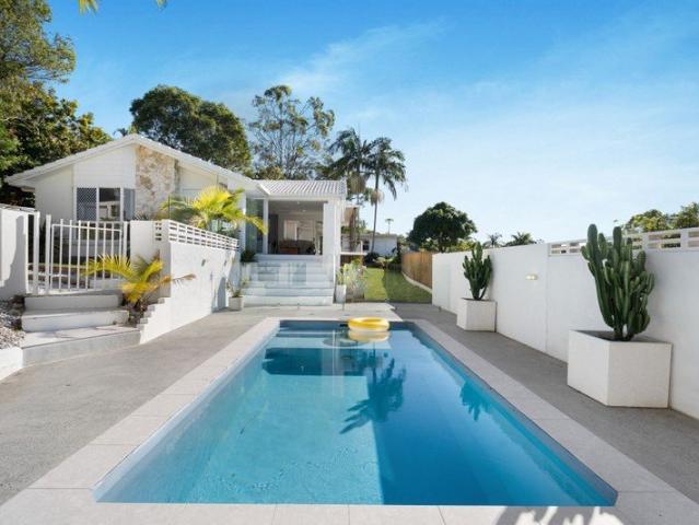 Modern Comfort, Timeless Style & Exceptional Entertaining