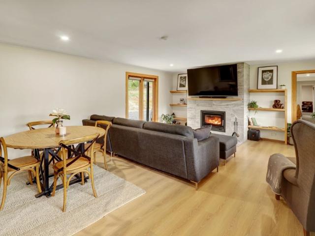 Modern Comfort with Country Feel in Tolmie