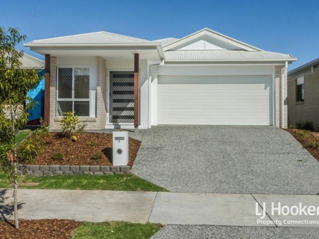 Modern Comfort and Effortless Living in a Prime Location