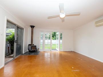 Modern Comfort and Family Living in a Convenient Location