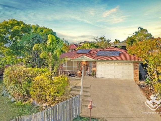 Modern Comfort and Space in Prime Regents Park Location