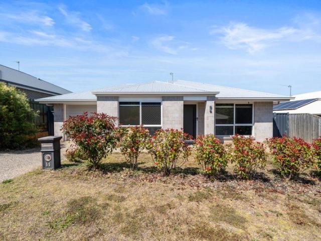Modern Comfort and Style: Charming 3 Bedroom House in Harlaxton!