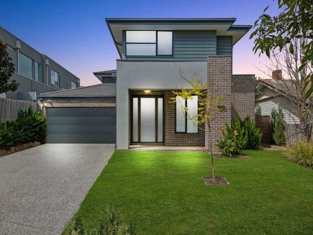 Modern Comfort and Timeless Charm in Glen Iris