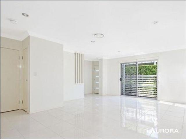 Modern Comfort & Convenience in the Heart of Carina