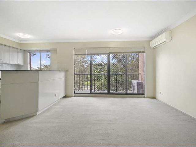 Modern Comfort & Convenience in Fairy Meadow