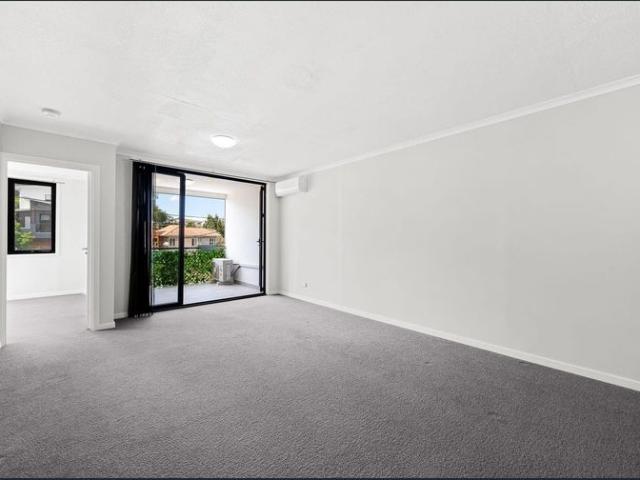 Modern Comfort & Convenience in Mount Gravatt East Rent to increase to $690 two months after lease start date