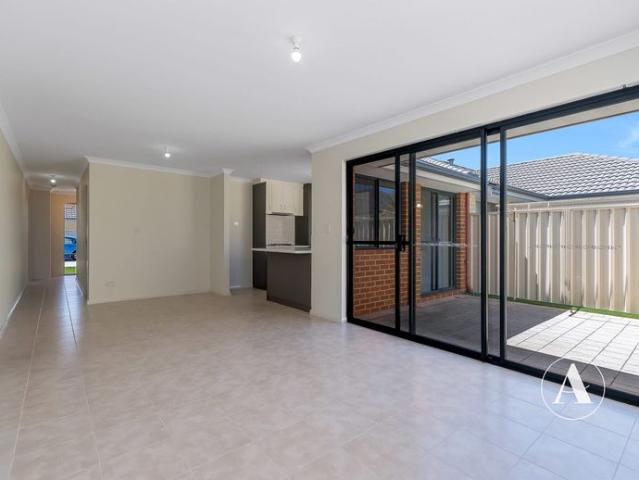 MODERN COMFORT | EASY CARE LIVING | SOUGHT AFTER CANNING VALE LOCATION