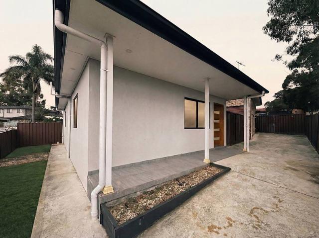 Modern Comfort & Easy Living!