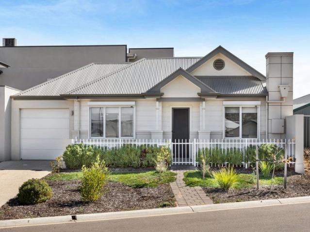 Modern Comfort & Effortless Living in the Heart of Mount Barker