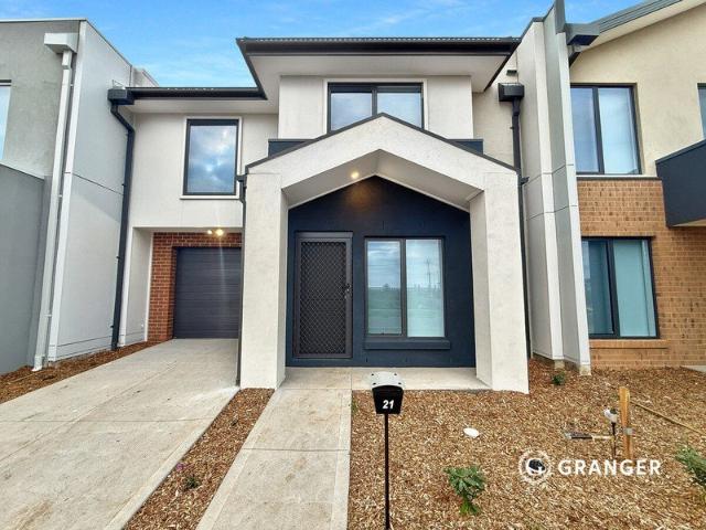 Modern Comfort & Effortless Living in the Heart of Thornhill Park