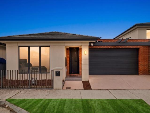 Modern Comfort & Effortless Living in a Connected Narre Warren Location