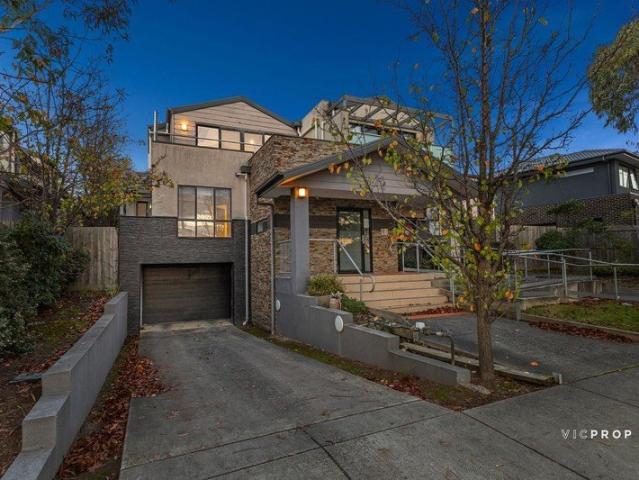 Modern Comfort & Effortless Living in a Prime Rowville Setting