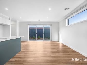 Modern comfort & effortless living in peaceful Ballarat East