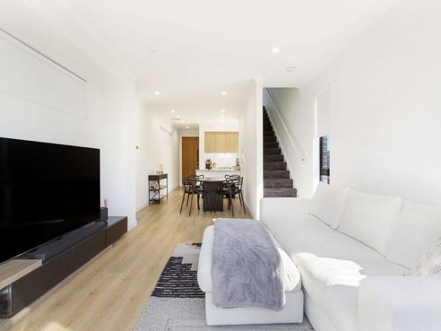 Modern Comfort & Effortless Living Solar, Battery & EV Charger