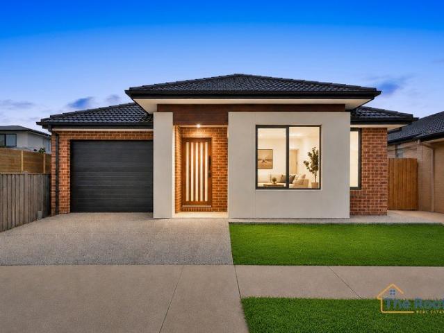 Modern Comfort & Elegant Design in Sought after Mount Dunned !