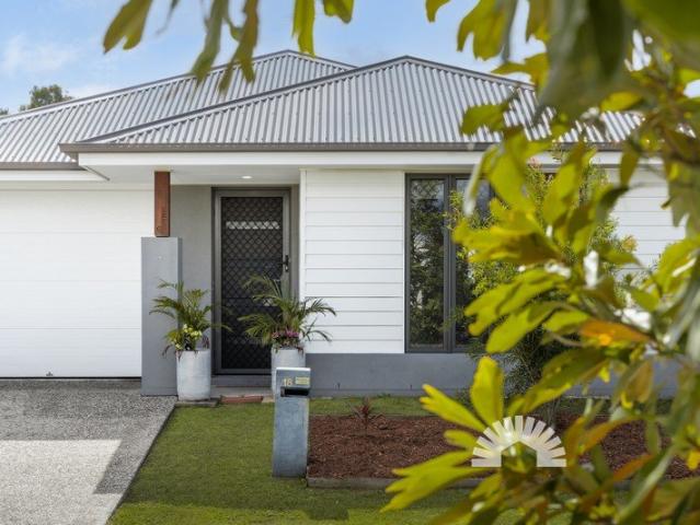 Modern Comfort, Everyday Convenience & Low Maintenance Living