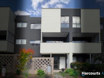 SPACIOUS QUALITY LIVING IN THE HEART OF DOVETON!