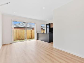Modern Comfort in the Heart of Mambourin! APPLICATIONS NOW OPEN