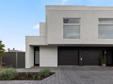 Modern Comfort in a Connected Dover Gardens Setting