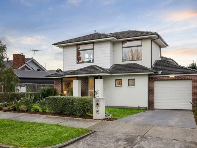 Modern Comfort in a Convenient Burwood Setting