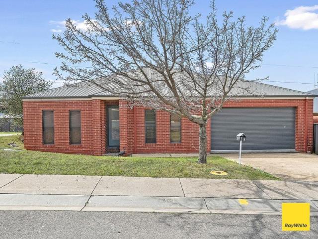 Modern Comfort in a Convenient Golden Square Location