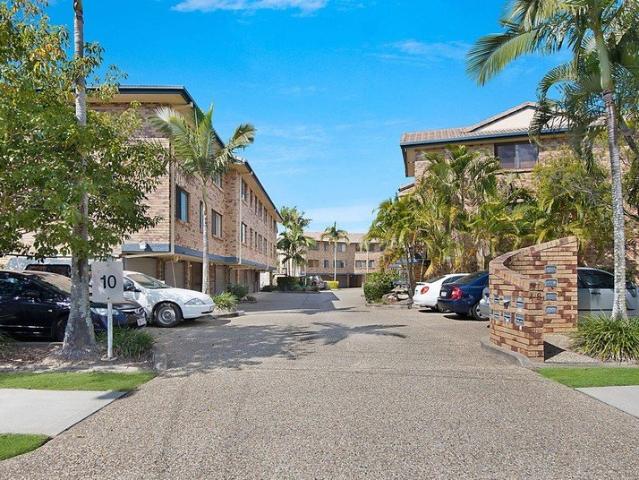 Modern Comfort in a Convenient Gordon Park Location