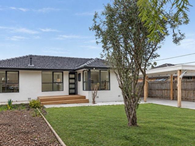 Modern Comfort in a Convenient Mooroolbark Location