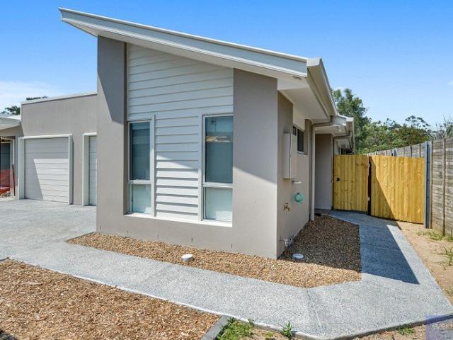 Modern Comfort in a Peaceful Court Setting!