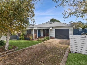 Modern Comfort in a Peaceful Daylesford Setting