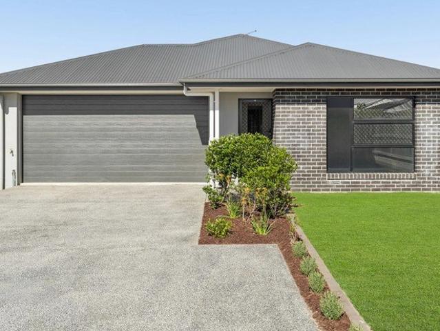 Modern Comfort in a Peaceful Logan Reserve Location
