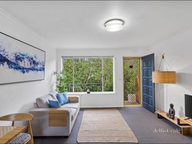 Modern Comfort in a Peaceful Parkside Setting