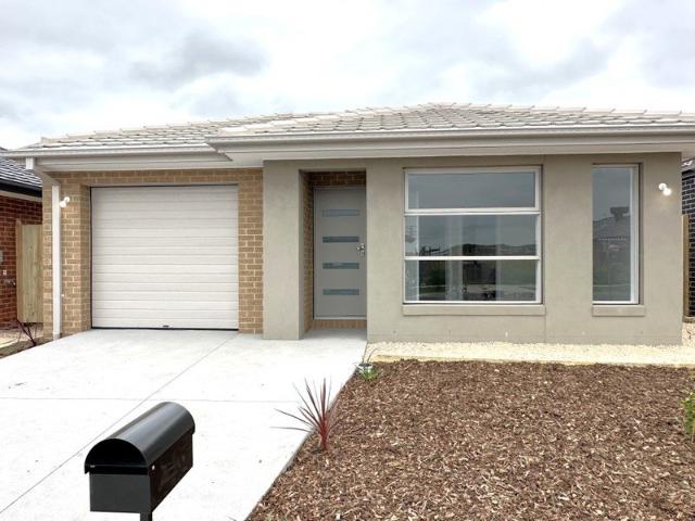 Modern Comfort in a Peaceful Setting!