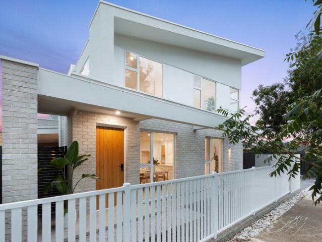 Modern Comfort in a Prime City Fringe Suburb