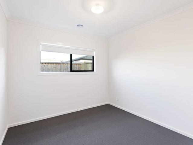 Modern Comfort in a Prime Clyde North Location