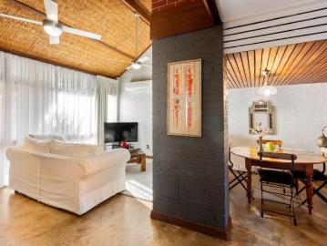 Modern Comfort in a Prime Eastern Suburbs Location