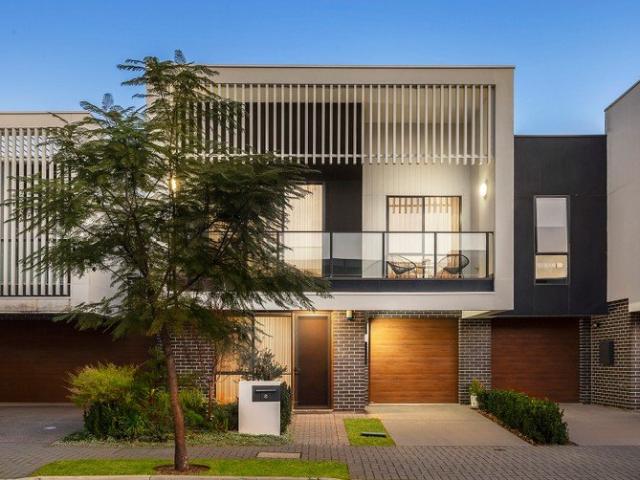 Modern Comfort in a Prime Glenside Setting