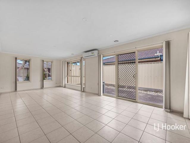 Modern Comfort in a Prime Hoppers Crossing Location! APPLICATIONS NOW OPEN