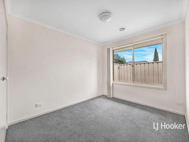 Modern Comfort in a Prime Hoppers Crossing Location! APPLICATIONS NOW OPEN