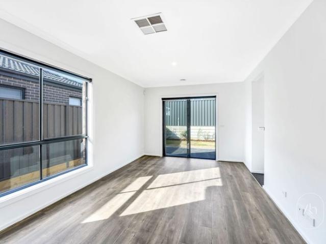 Modern Comfort in a Prime Truganina Location I 3Bed 2Bath 1Car