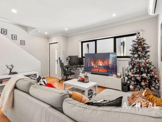Modern Comfort in a Quiet Court Location
