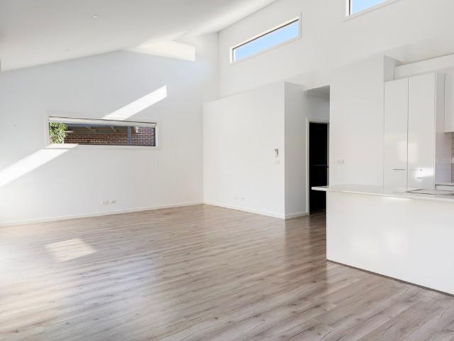 Modern Comfort in a Quiet Rear Position