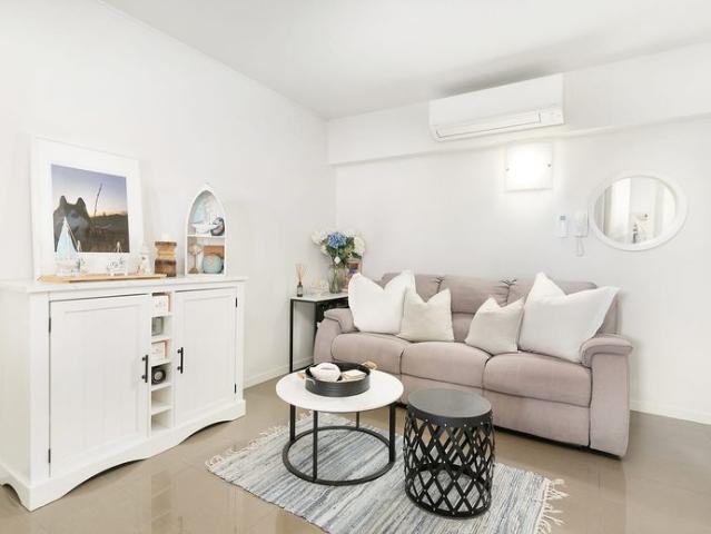 Modern Comfort in a Stylish One Bedroom apartment
