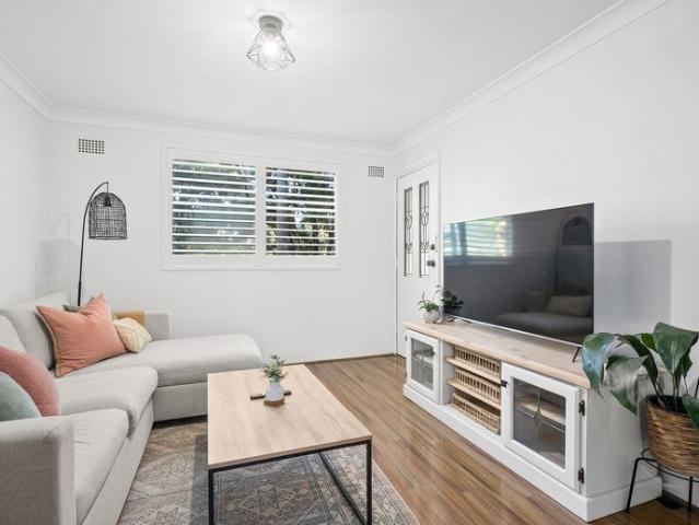 MODERN COMFORT IN A SERENE SETTING!