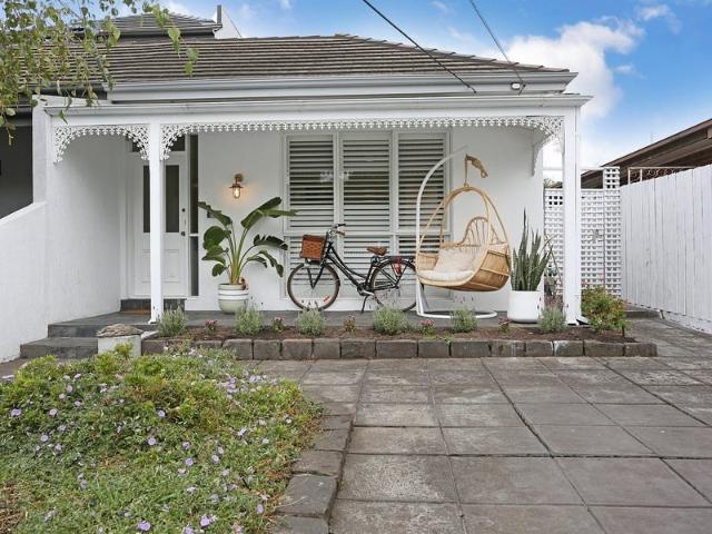 Modern Comfort in a Sought After Brighton East Location