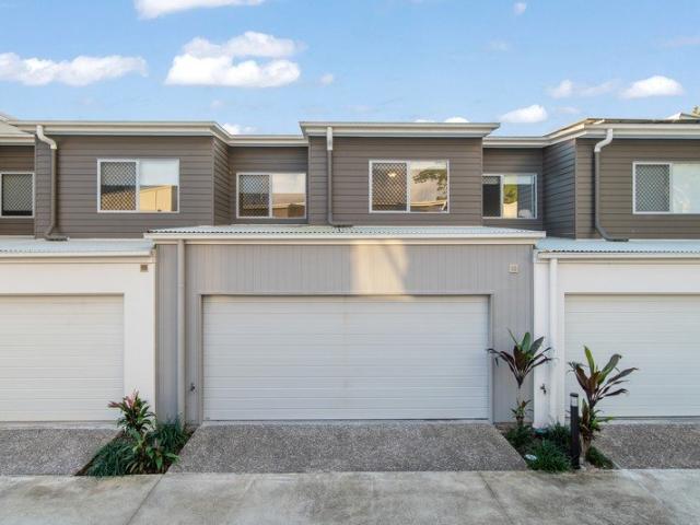 Modern Comfort in Buderim's Premier Education Precinct