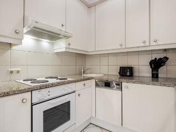 Modern Comfort in Historic Central Vienna, Vienna Amsterdam Apartments for Rent